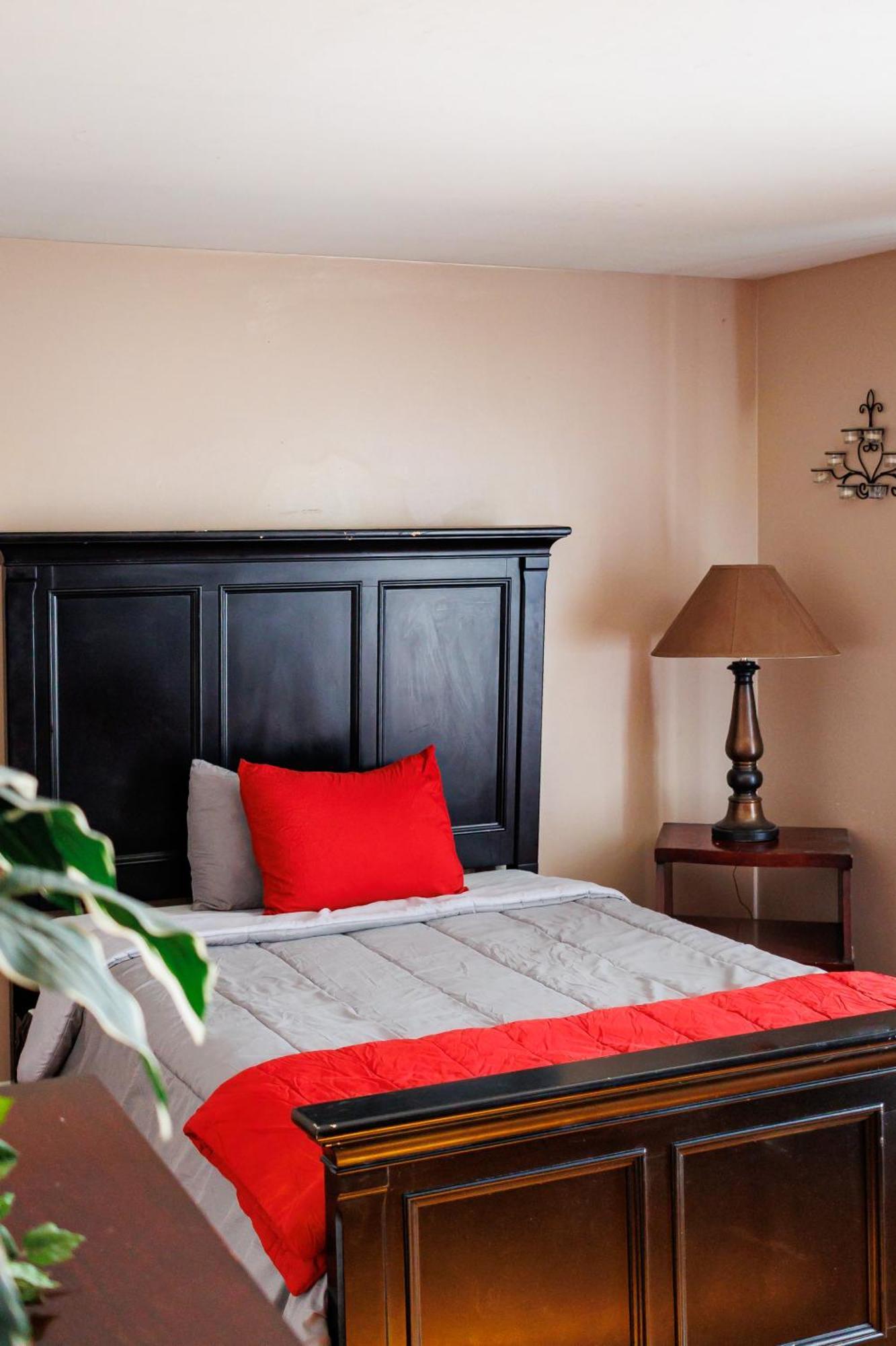 Villa In The Heart Of The Qc! Charlotte Exterior foto